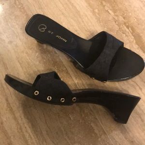 ST. John nylon and wood heels